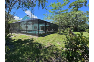 366 34th Court Court 2, Vero Beach, FL 32968 Sold 11/26/25