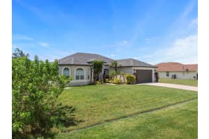 5804 NW North Dooley Circle, Port Saint Lucie, FL 34986 Sold 10/09/25