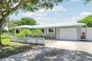 2125 SE East Dunbrooke Circle, Port Saint Lucie, FL 34952 - MLS#R11118672