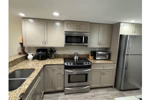 12 Royal Palm Way 2040, Boca Raton, FL 33432 Sold 10/15/25