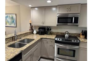 12 Royal Palm Way 2040, Boca Raton, FL 33432 Sold 10/15/25