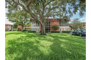 98 Spring Lake Drive 205, Vero Beach, FL 32962 - MLS#R11118714