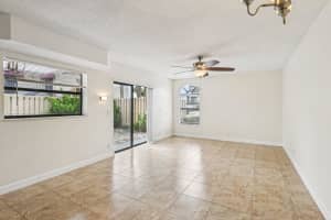4075 Village Drive B, Delray Beach, FL 33445 - MLS#R11118800