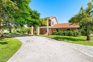5065 Horseshoe Circle N, West Palm Beach, FL 33417 - MLS#R11118835