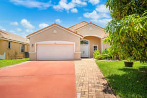 9424 Lago Drive, Boynton Beach, FL 33472 Sold 08/26/25