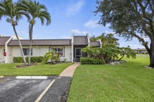101 Lake Susan Drive, West Palm Beach