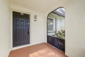 101 Lake Susan Drive, West Palm Beach, FL 33411 - MLS#R11118864