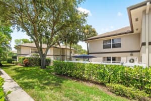 33 Clinton Court C, Royal Palm Beach