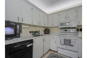 1170 6th Avenue 32d, Vero Beach, FL 32960 Sold 12/09/25