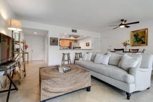 11863 Wimbledon Circle 413, Wellington