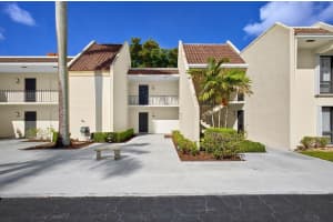 1731 Presidential Way C-203, West Palm Beach, FL 33401 - MLS#R11119072