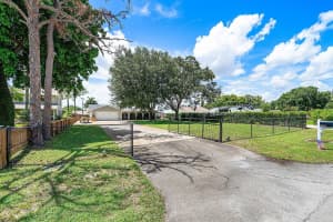 5587 3rd Road, Lake Worth, FL 33467 - MLS#R11119094