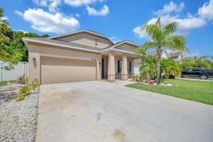5335 NW Wisk Fern Circle, Port Saint Lucie, FL 34986 - MLS#R11119108