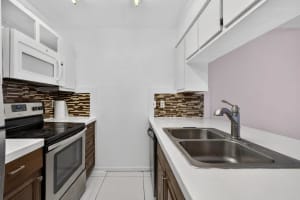 2089 E Bond Dr, West Palm Beach
