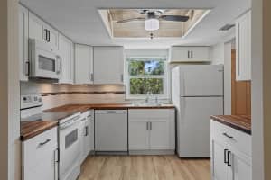 400 18th Street 1, Vero Beach, FL 32960 - MLS#R11119174