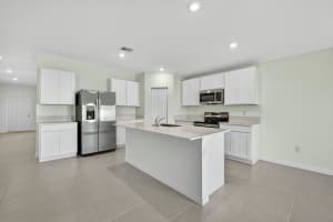 728 Carlyle Way E, Fort Pierce, FL 34947 - MLS#R11119231