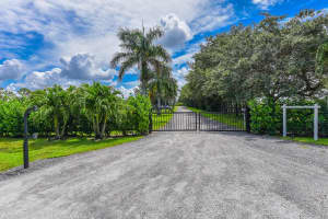 2780 Skipiks Way, Wellington, FL 33470 - MLS#R11119259