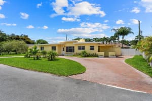 7531 Edgewater Circle, Lake Clarke Shores, FL 33406 - MLS#R11119296