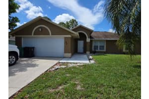 986 SW North Globe Avenue, Port Saint Lucie, FL 34953 - MLS#R11119298