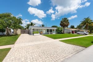 431 SE 4th Street, Deerfield Beach, FL 33441 - MLS#R11119321