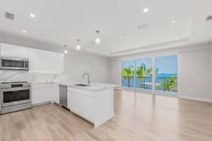 41 SW Seminole Street 203, Stuart, FL 34994 - MLS#R11119332