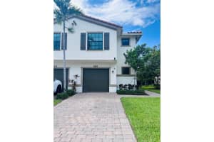 6019 Woods Edge Circle, Riviera Beach