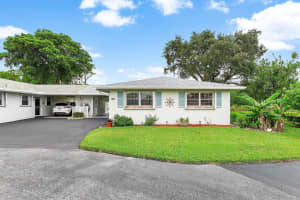 434 Bluebird Lane, Delray Beach
