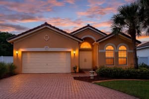 182 Sw 164th Avenue, Pembroke Pines