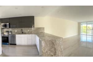 3960 Oaks Clubhouse Drive 401, Pompano Beach