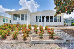 8228 Cinnamon Lane, Port Saint Lucie, FL 34952 - MLS#R11119395