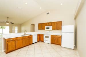 549 SE Crosspoint Drive, Port Saint Lucie, FL 34983 - MLS#R11119413