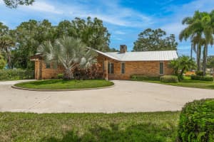 800 Ulrich Road, Fort Pierce, FL 34982 - MLS#R11119440