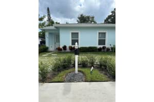 513 6th Avenue S, Lake Worth Beach, FL 33460 - MLS#R11119445