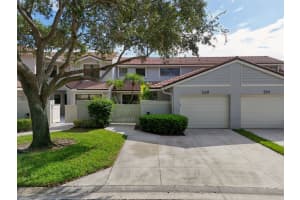 529 Prestwick Circle, Palm Beach Gardens, FL 33418 Sold 10/17/25