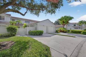 529 Prestwick Circle, Palm Beach Gardens, FL 33418 Sold 10/17/25