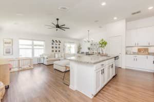 5940 NW Pine Trail Circle, Port Saint Lucie, FL 34983 - MLS#R11119580