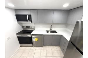 3670 Inverrary Drive 3g, Lauderhill, Fl 33319, Lauderhill