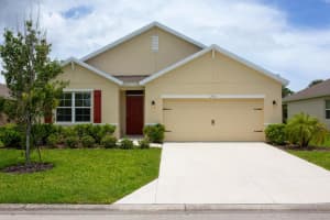 2716 Granville Manor SW, Vero Beach, FL 32968 - MLS#R11119727