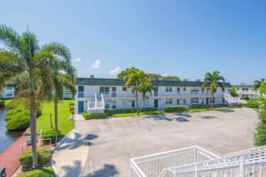 2800 Indian River Boulevard J10, Vero Beach