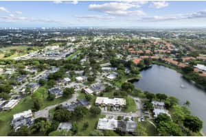 417 SW Natura Avenue B, Deerfield Beach, FL 33441 - MLS#R11119842