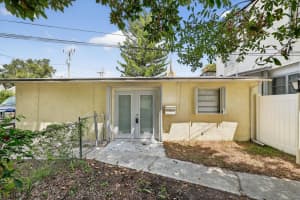 410 SW California Avenue B, Stuart, FL 34994 - MLS#R11119873