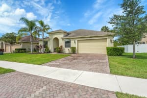 10053 W Verona Circle, Vero Beach, FL 32966 - MLS#R11119885