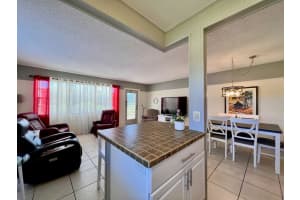 76 Dorchester D, West Palm Beach, FL 33417 - MLS#R11119910