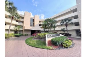 5701 Camino Del Sol 403, Boca Raton