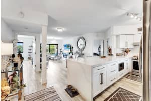 2105 Lavers Circle 507, Delray Beach, FL 33444 - MLS#R11119975