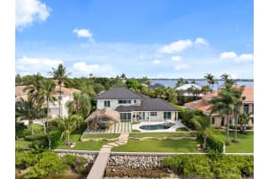 681 Bay Pointe Cir, Palm City, FL 34990, Sold 09/01/25