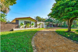 711 SW 25th Place, Boynton Beach, FL 33435 - MLS#R11120041
