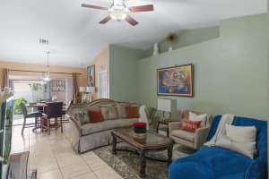 116 Amanda Street, Palm Springs, FL 33461 - MLS#R11120048