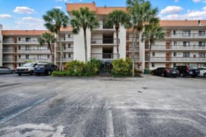 5981 Via Vermilya Road 206, Lake Worth