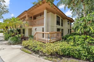 413 Brackenwood Lane S, Palm Beach Gardens